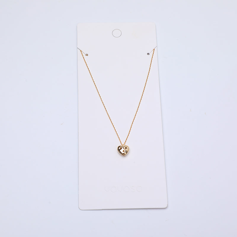 Collana con ciondolo inciso "amore"