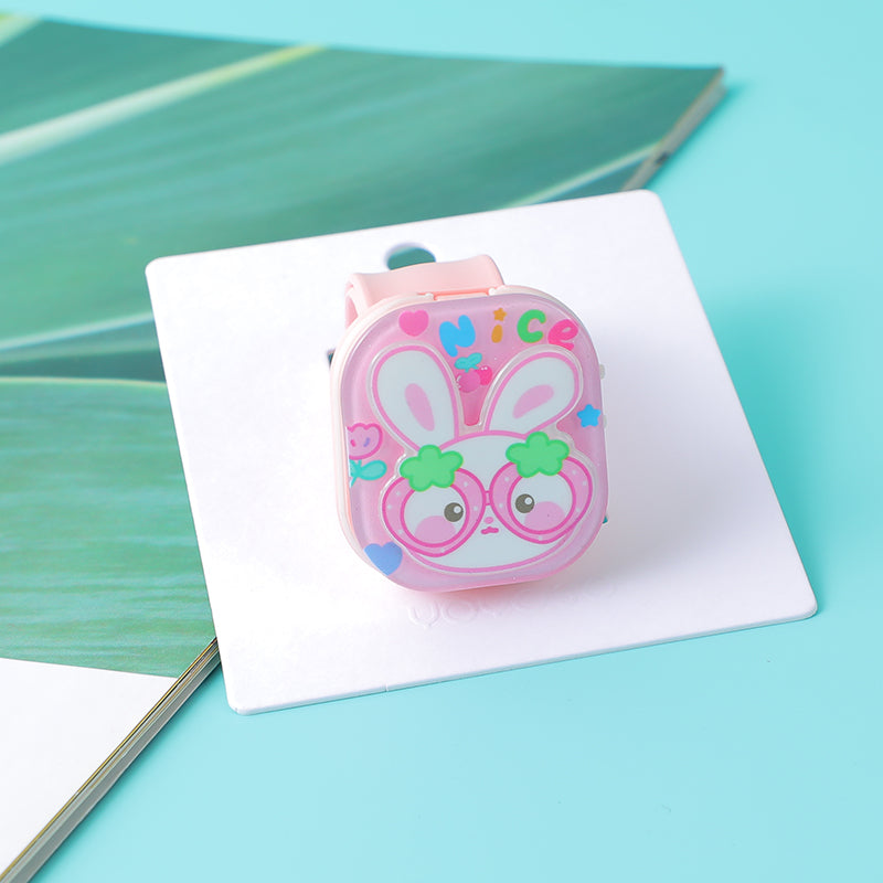 Polsino a scatto con coniglio dagli occhi grandi