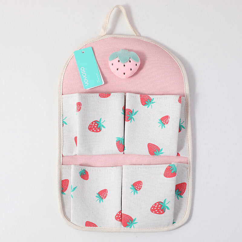 Borsa appesa alla fragola color crema con quattro tasche