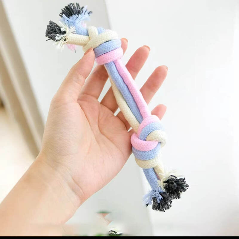 Giocattolo in corda a tre nodi doppi