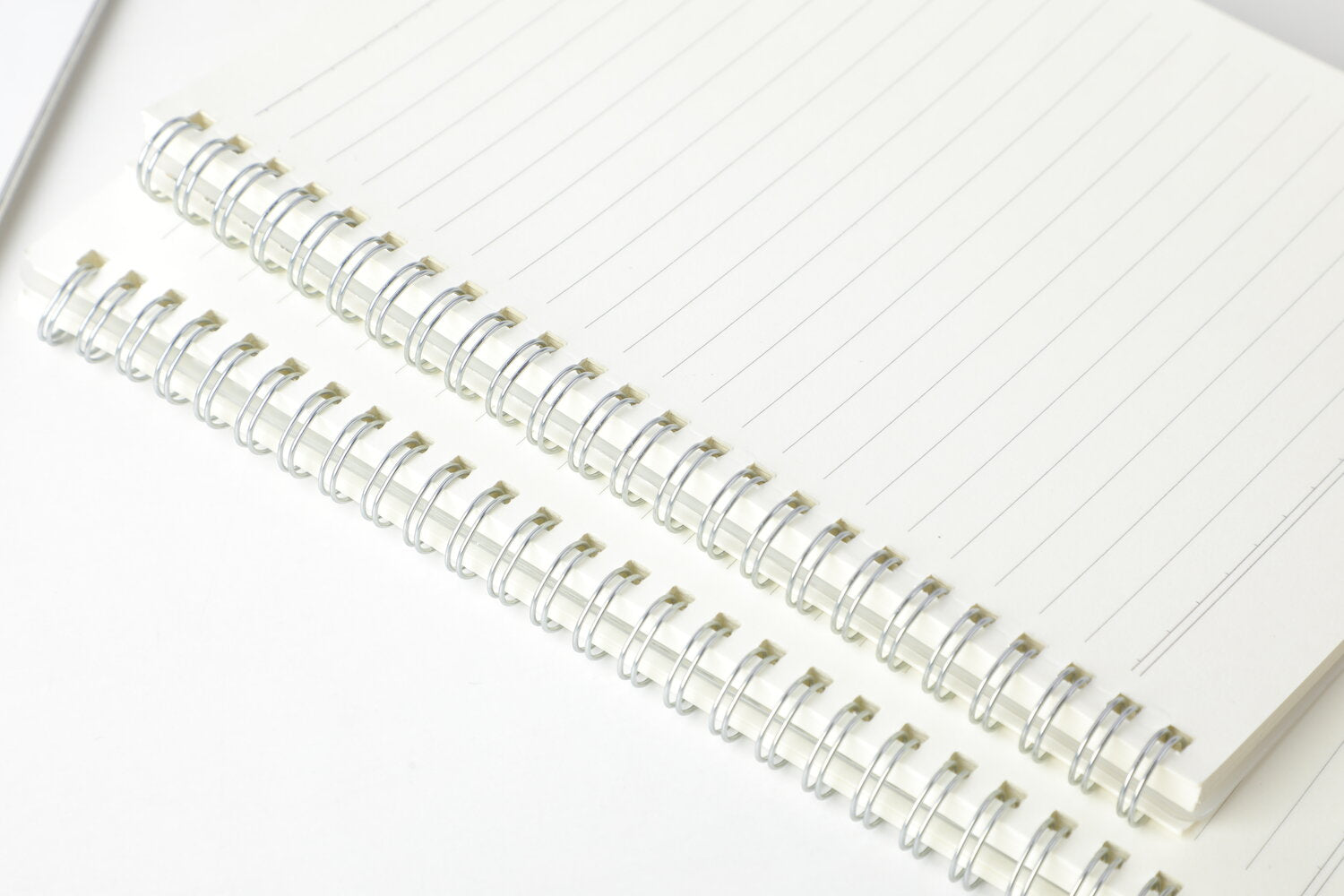 Taccuino in bobina PP base linea orizzontale B5