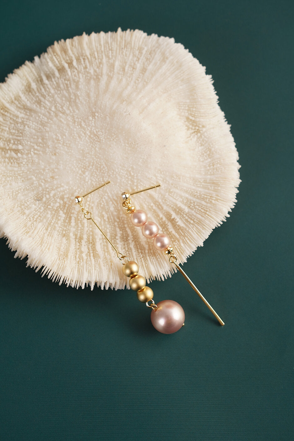 Orecchini di perle popolari - un paio