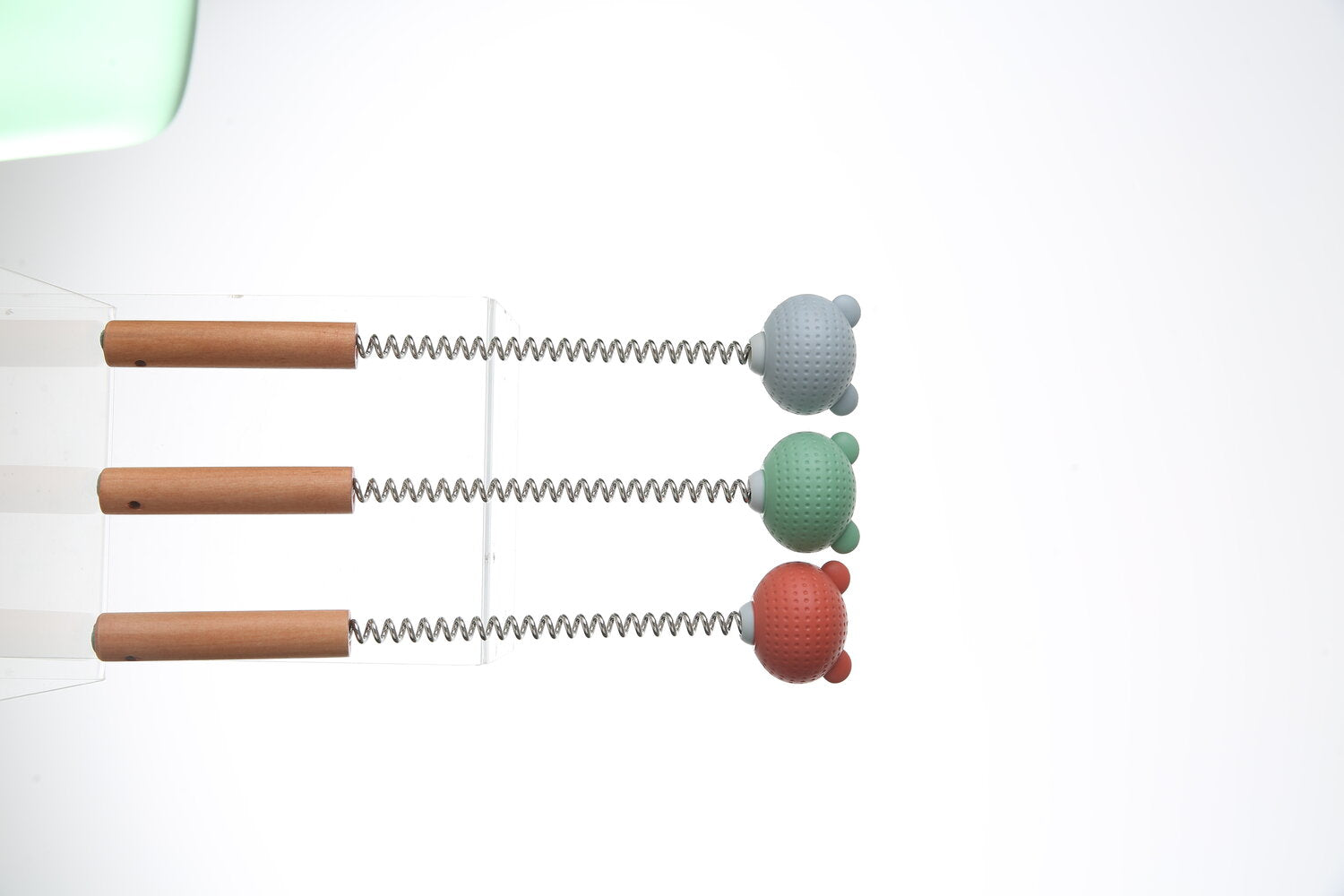 Martello massaggiatore a molla dell'orsetto