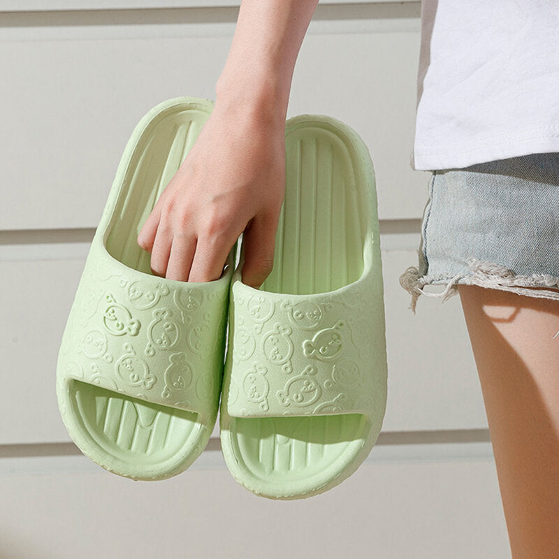 Pantofole per la casa da donna con motivo a cartoni animati di colore verde misura 36-37