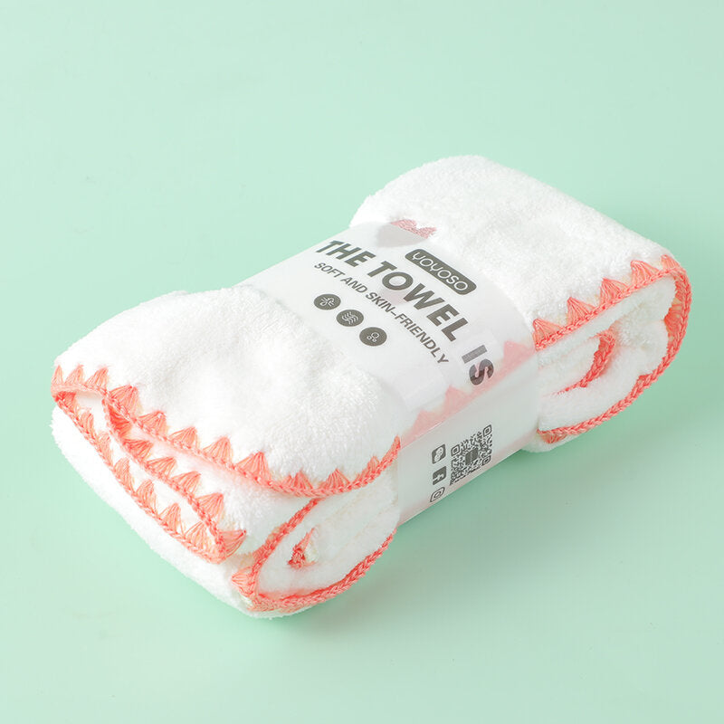 Asciugamano ricamato alla moda