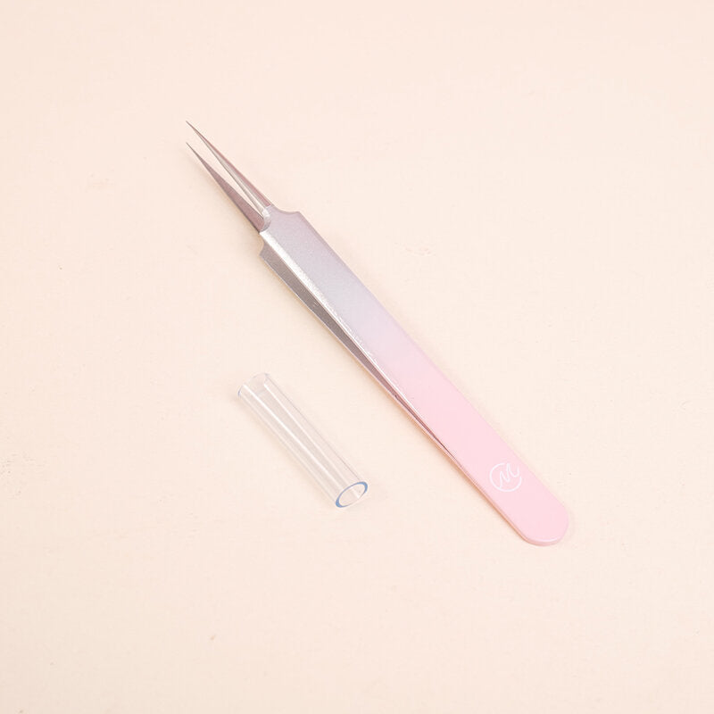 Squisita clip a punta per l'acne