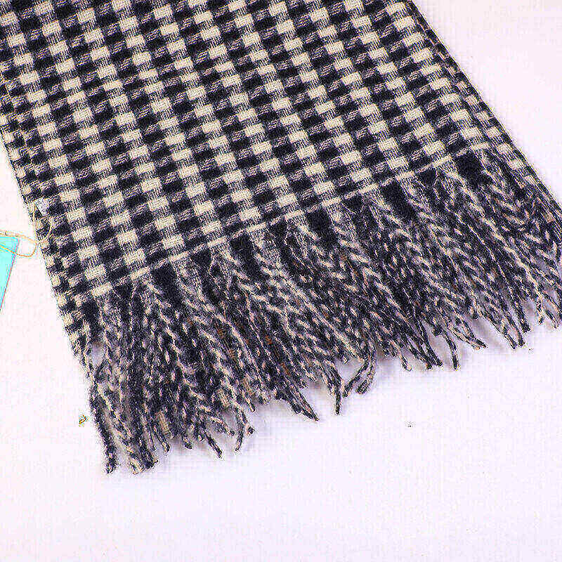 Sciarpa classica da donna in pied de poule - bianco e nero