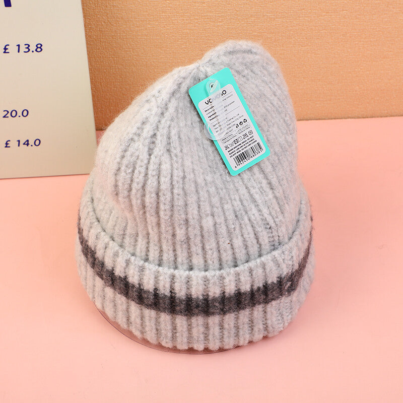 Cappello lavorato a maglia con colori a contrasto-grigio chiaro