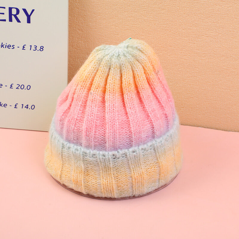 Cappello lavorato a maglia colorato a righe verticali-rosa