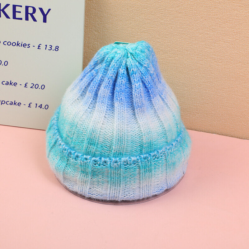 Cappello lavorato a maglia a righe verticali colorate-blu