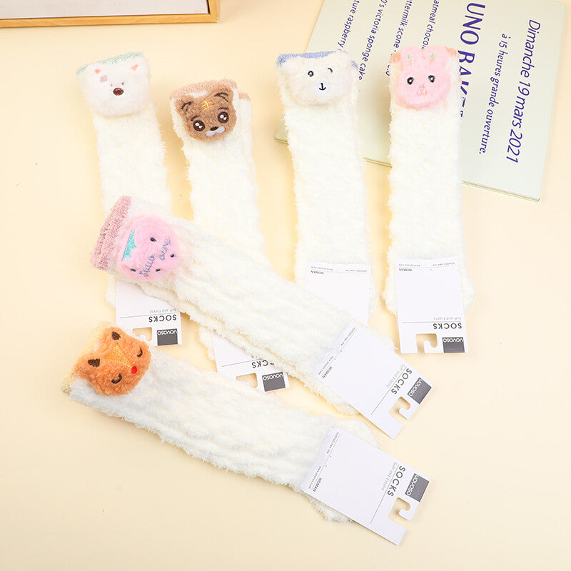 Calzini carini in pile corallo color cartone animato a metà polpaccio