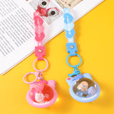 Dolce portachiavi a forma di orso e coniglio che riempie di olio la festa