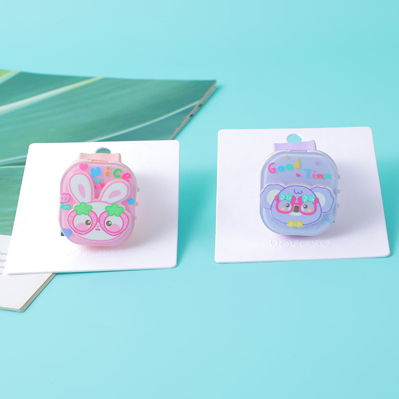 Polsino a scatto con coniglio dagli occhi grandi