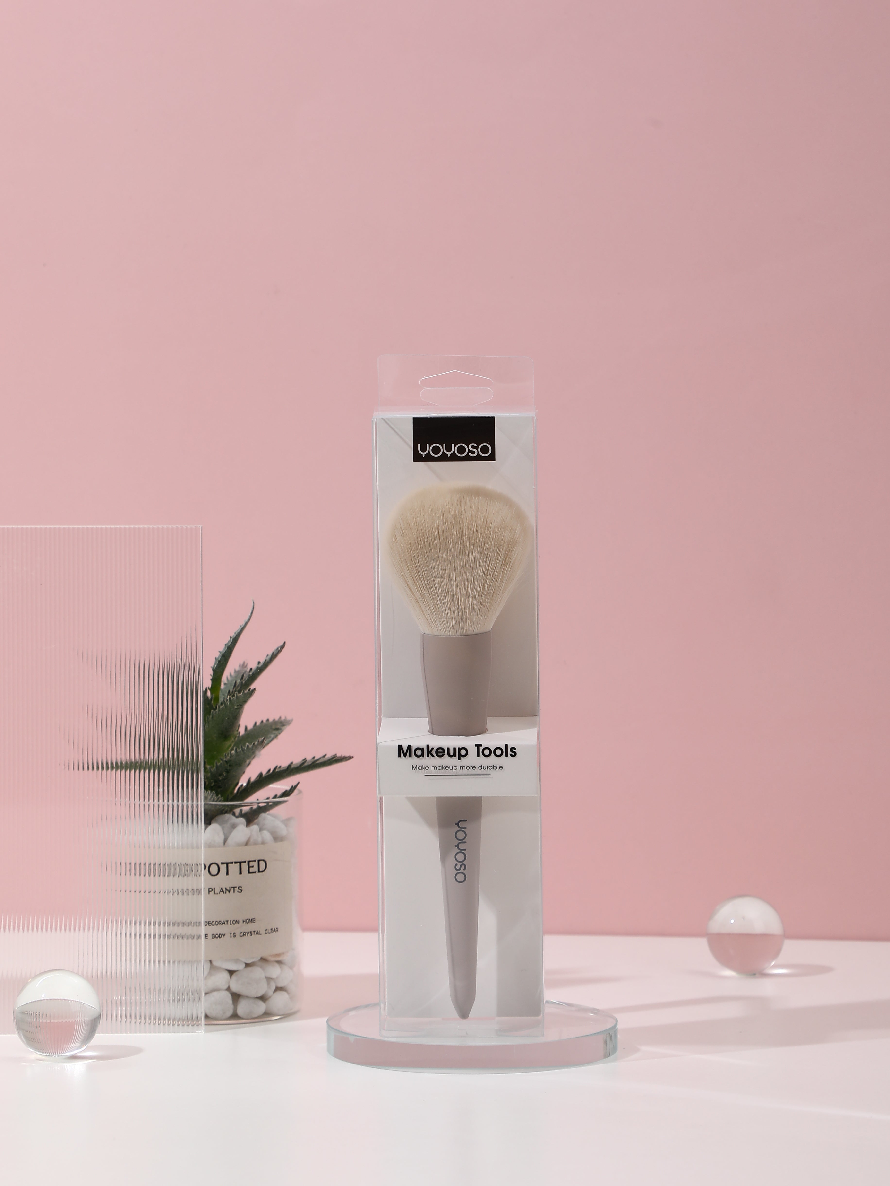 Pennello di polveri sciolte con manico in legno