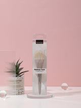 Pennello di fondotinta con manico in legno