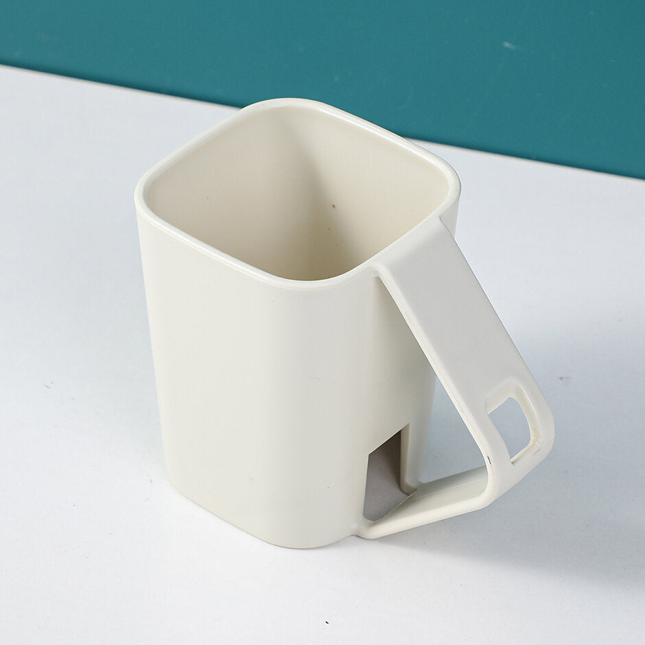 Coppetta di collutorio alla moda