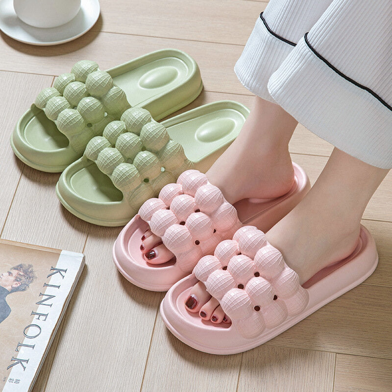 Pantofola da donna rosa con motivo a bolle d'aria misura 36-37