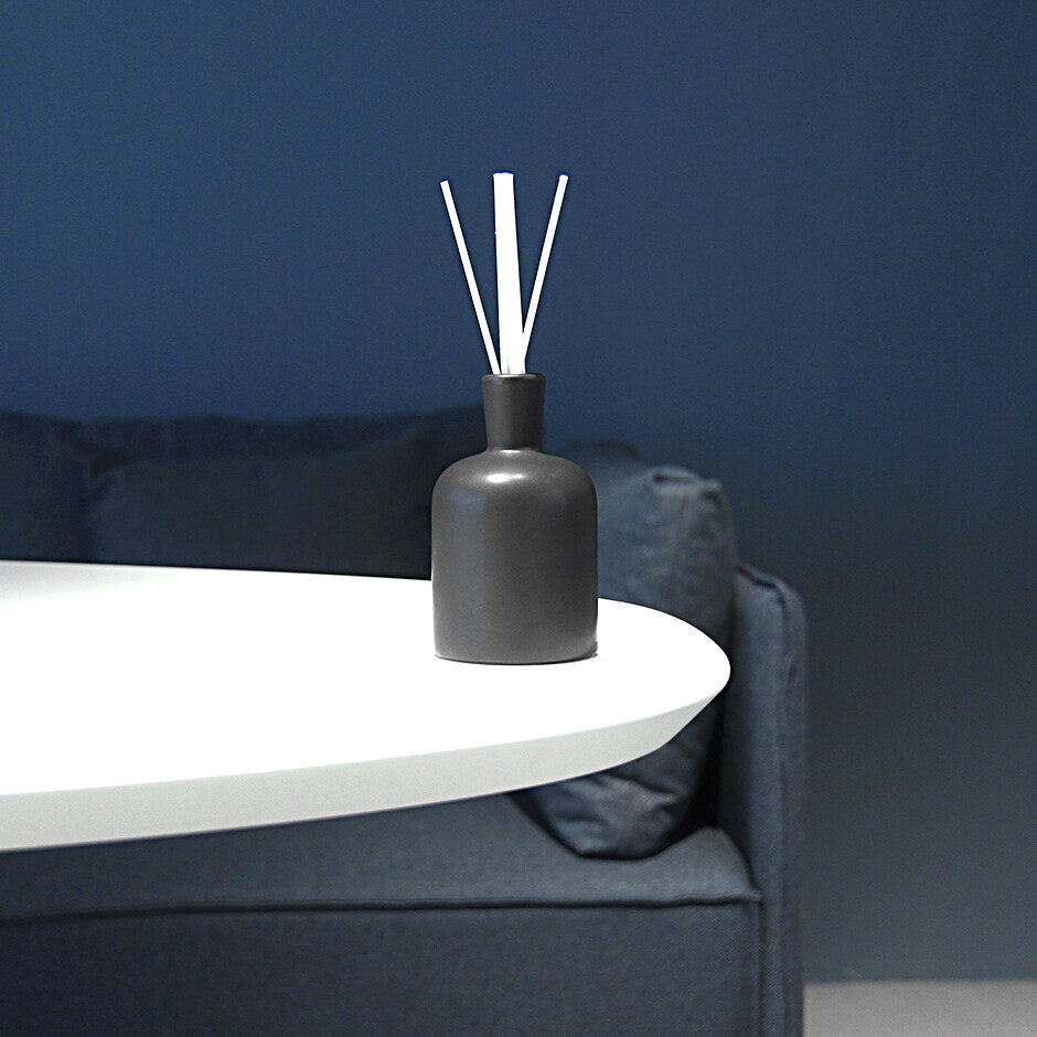 Aromaterapia in rattan in bottiglia con manubrio - nero