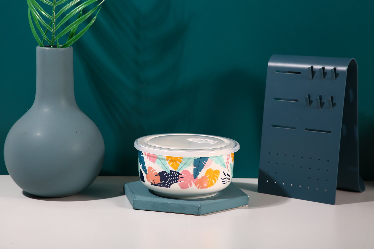 Ciotola di conservazione nordica dipinta a mano con simpatico pesce-L