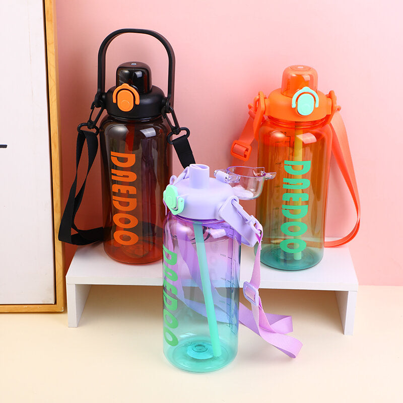 borraccia di plastica portatile semplice di grande capacità: 1,5 litri