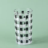 Tazza in vetro a scacchiera bianca e nera dipinta a mano - 350 ml