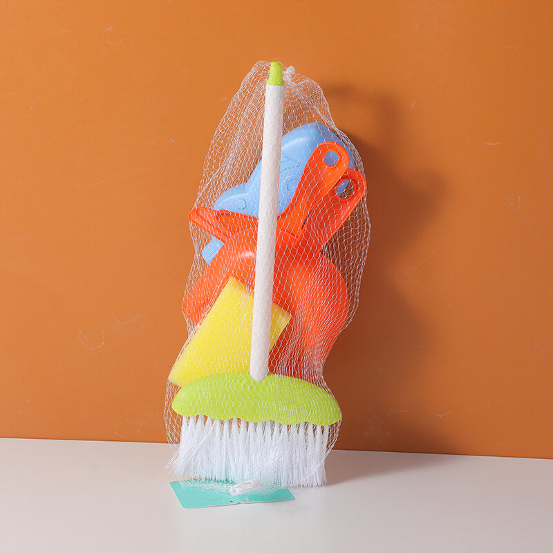 Attrezzi per la pulizia Set di giochi di ruolo da 7 pezzi, inclusa la scopa