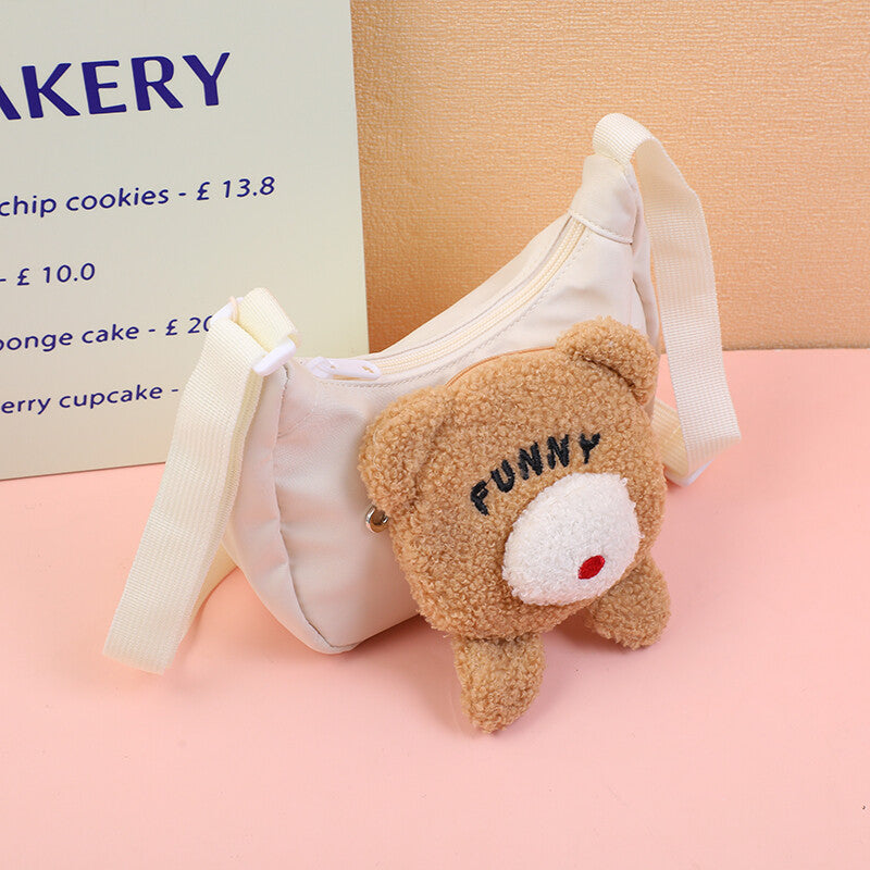 Borsa a tracolla con orso sdraiato