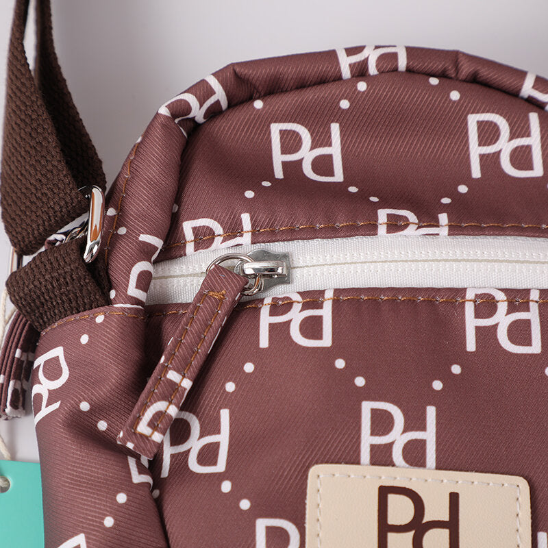 Borsa a tracolla verticale con logo PD e cerniera - caffè scuro