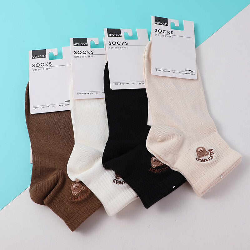 Calzini da donna alla moda con orsetto