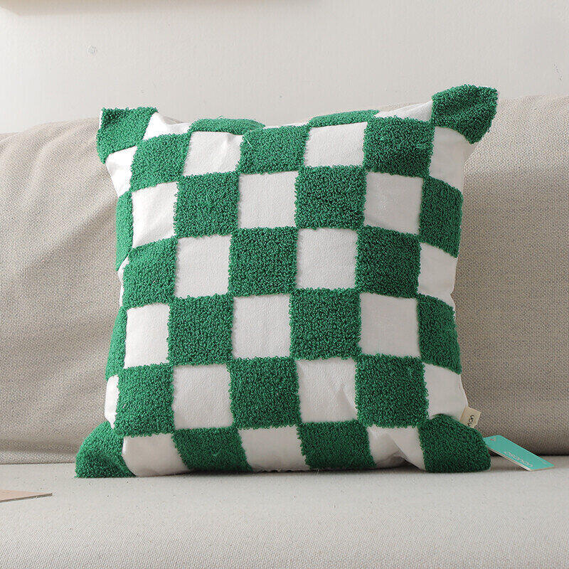 CUSCINO in tela di cotone con  ricamato a scacchiera