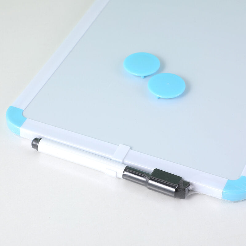 Lavagna magnetica con cornice blu e penna cancellabile