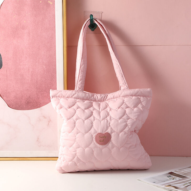 Borsa a tracolla con bottone magnetico ricamato Love - rosa