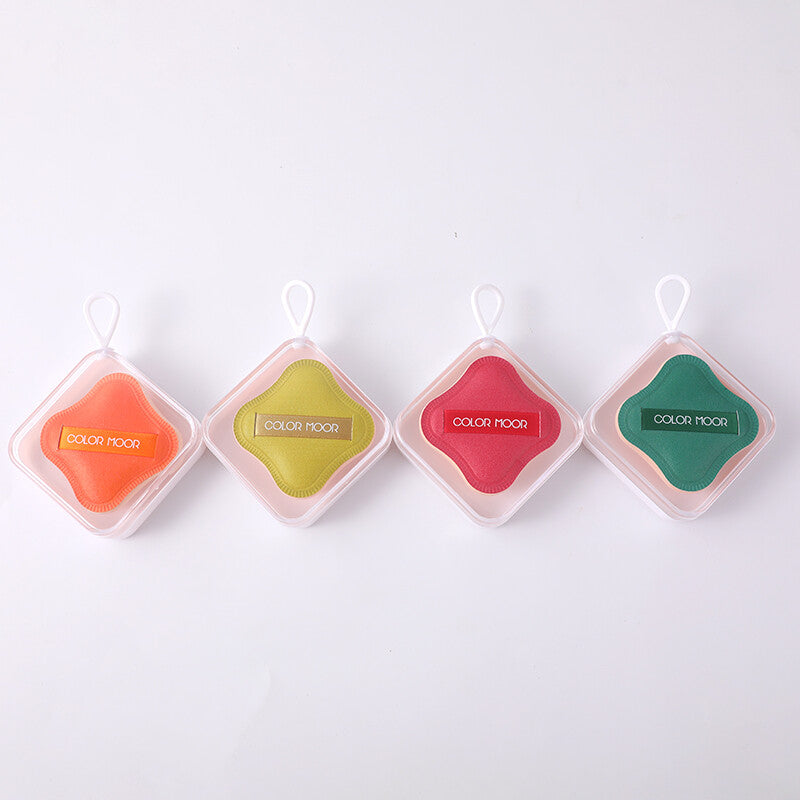 PIUMINO di POLVERE Sfumatura di marshmallow a forma di quadrifoglio (con scatola di conservazione)