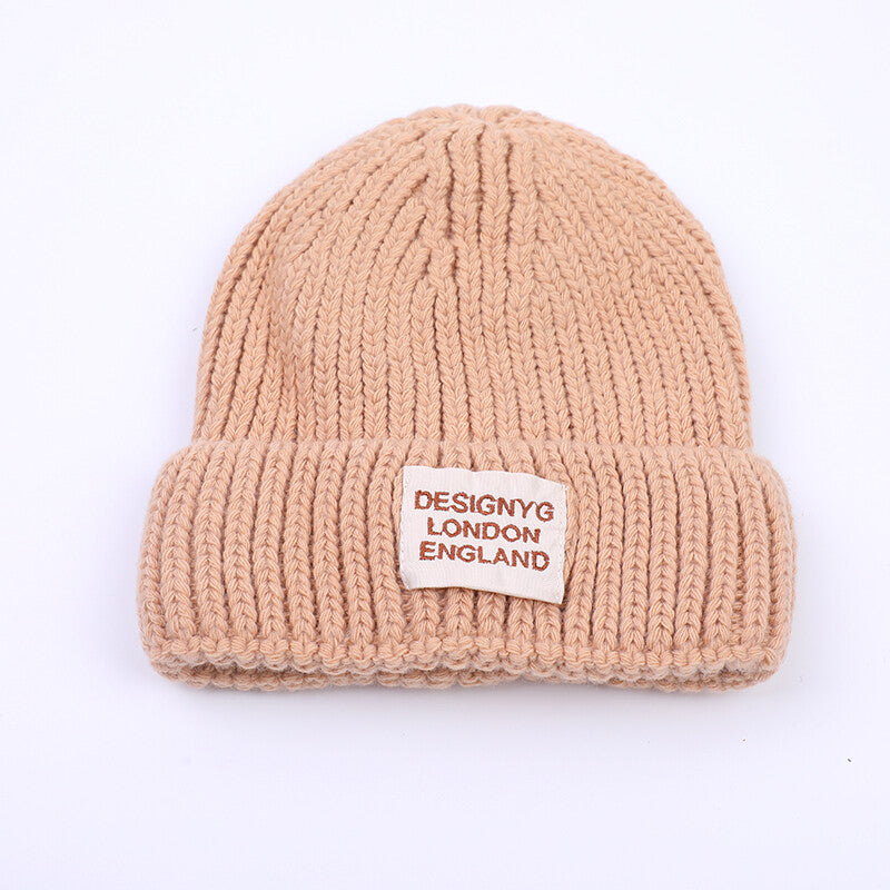 Cappello lavorato a maglia con etichetta inglese semplice per bambini-cachi