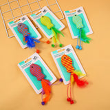 Giocattolo per gatti in corda spessa media con piume di pesce