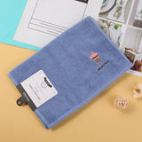 Asciugamano per bambini blu con latte e frutta