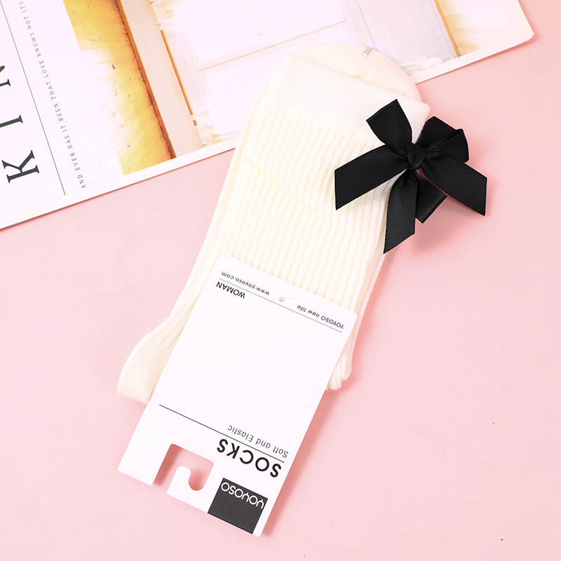 Calzini da donna alla moda con fiocco