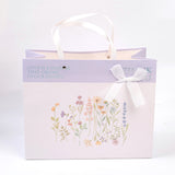 Borsa regalo orizzontale con fiori della serie viola-M