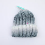 Cappello lavorato a maglia a righe verticali colorate-nero