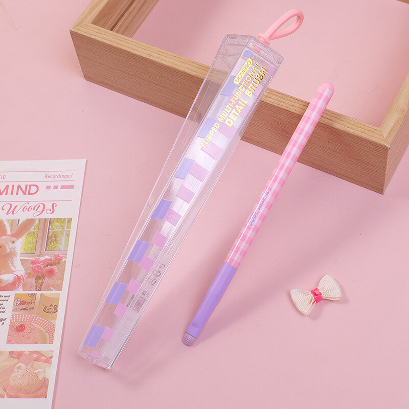 Pennello multifunzionale capovolto per dettagli